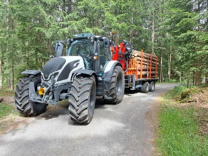 Bild 2:Transporte verschiedener Art