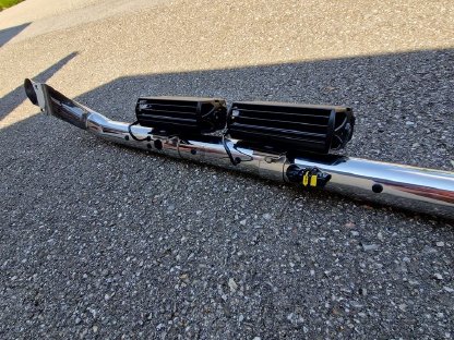 Bild 2:Renault T Light Bar Mini, Chromleiste und Fensterabweiser