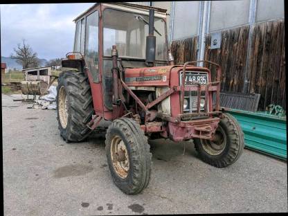 IHC Traktor 454