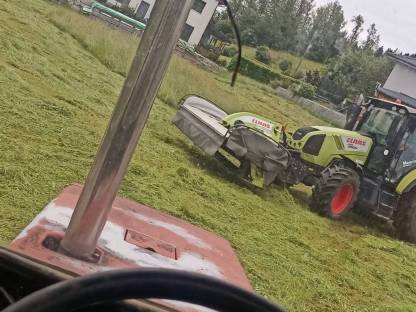 Bild 8:Grünland Ernte mit Agrarservice Meisinger