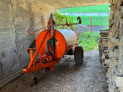 Bild 5:Güllefass Bauer 2.000 l