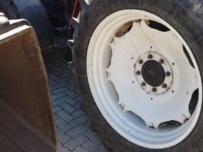 Bild 4:Traktorreifen Mitas