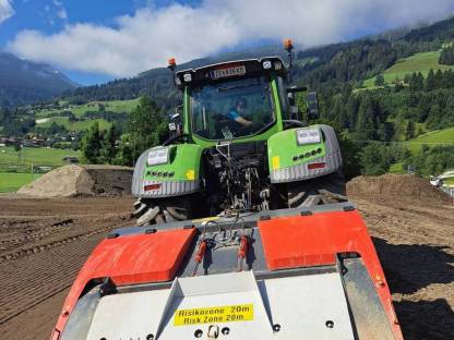 Bild 3:Rekultivierung Steinfräse Kreiselegge Sätechnik