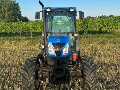 New Holland T4040F