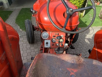 Bild 7:Oldtimer Nuffield 460