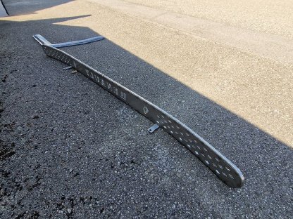 Bild 5:Renault T Light Bar Mini, Chromleiste und Fensterabweiser