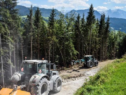 Bild 8:Wegebau: Wir sanieren Ihre Forstwege!