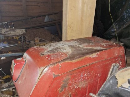 Steyr Plus 40 Kotflügel