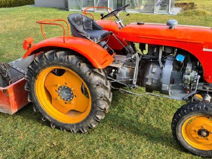 Bild 7:Steyr T86, BJ 1966, mit nummerngleichen Typenschein