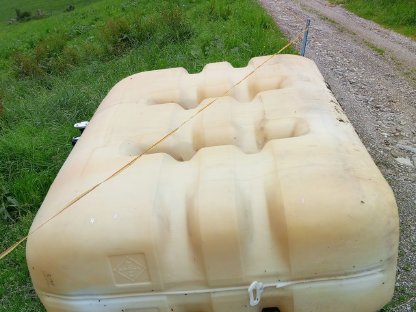 Bild 2:Heizöltank