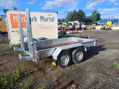 Bild 2:Neuwertiger Humbaur HS-Senko Baumaschinentransporter