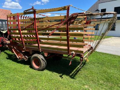 Bild 2:Strautmann Ladewagen