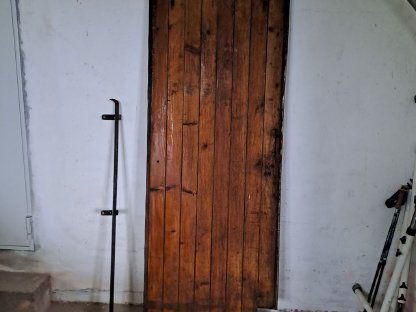 Bild 2:Schiebetür mit Blechverschlag