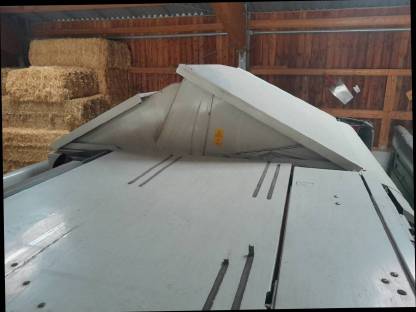 Bild 3:Korntankdeckel Claas Lexion 520