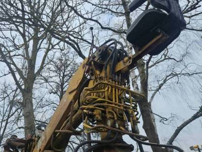 Bild 5:Rückewagen mit Kran