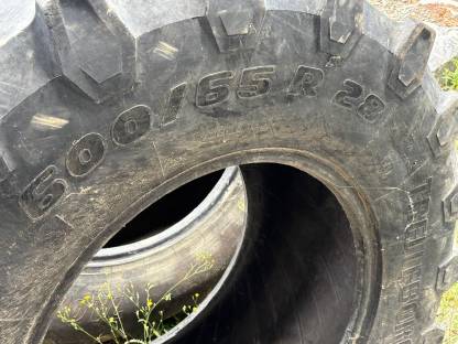 Bild 5:Reifen 710/70 R38, 600/65 R28