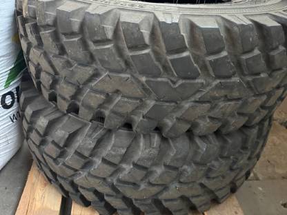 Kommunalreifen 360/80/R20