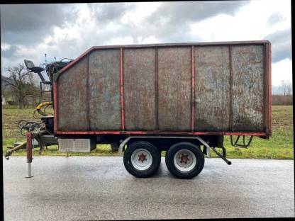 Bild 2:Rückewagen Krananhänger