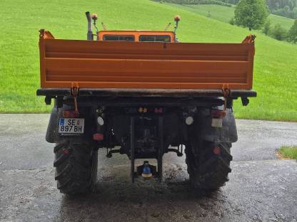 Bild 4:Unimog 2450