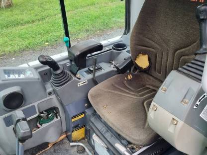 Bild 3:Takeuchi TB 235