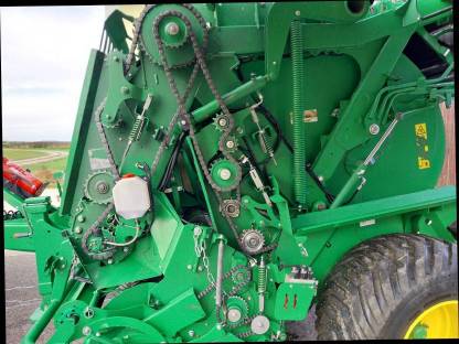 Bild 4:John Deere Rundballenpresse