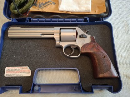 Smith & Wesson