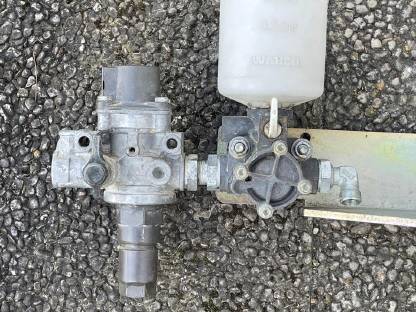 Bild 2:Druckregler mit Frostschutzpumpe