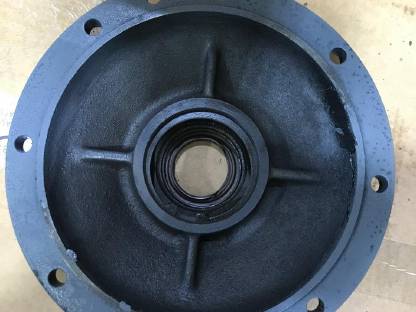 Bild 2:Steyr 190-548 Zwischenplatte Halbachse