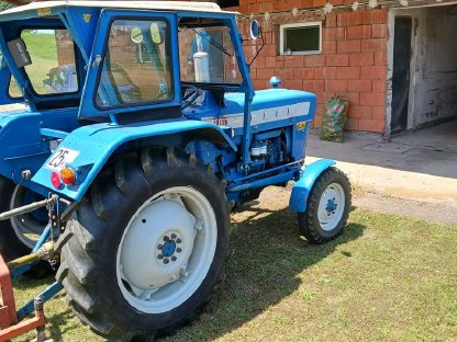 Bild 3:Ford Traktor Dexta 3000