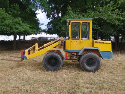 Bild 7:Radlader Liebherr wenige Stunden, Atlas Cat Komatsu Kramer