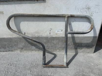 Liegeboxenbügel