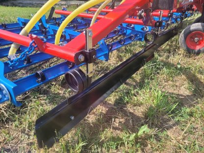 Bild 5:Hatzenbichler Grünlandstriegel 6 m