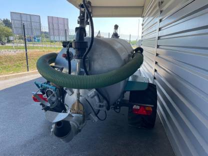 Bild 2:LAVRIH ALPSTORM 2750 Güllefass