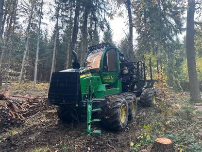 John Deere 1510G Forwarder