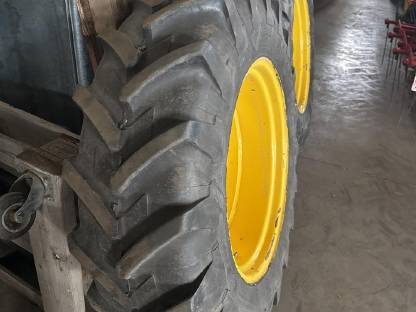 Bild 2:Kulturreifen für JD 6430 Premium