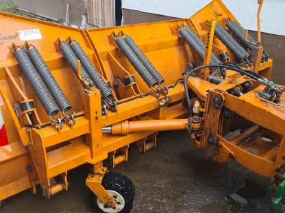 Hauer Schneepflug SRS 3000