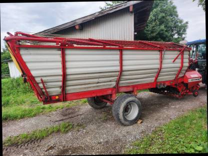 Bild 4:Pöttinger Boss II Ladewagen