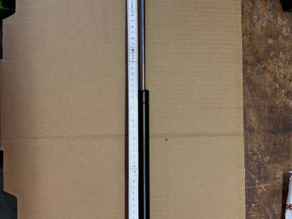 Bild 2:Gasdruckfedern 58 cm, max. 90 kg