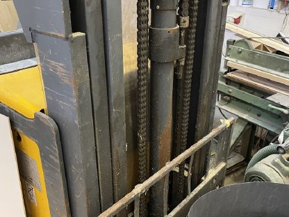 Bild 2:Hubmast Jungheinrich