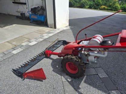 Bild 2:Balkenmäher Bucher K2