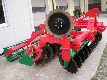 Bild 2:AGRO-MASZ Scheibenegge