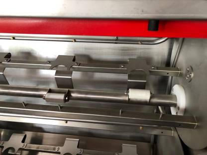 Bild 5:Kübelwaschanlage für Kälbereimer