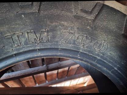 Bild 8:Gebrauchter Traktorreifen