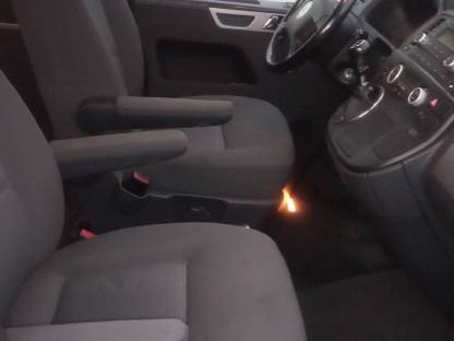 Bild 8:VW Bulli Bus T5 Multivan ohne DSG Highline