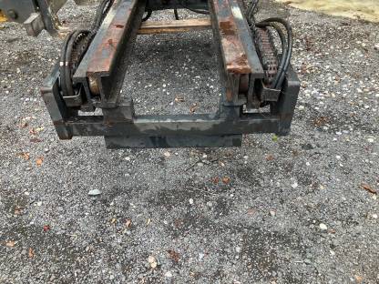 Bild 4:Hubmasten Heckstapler Linde