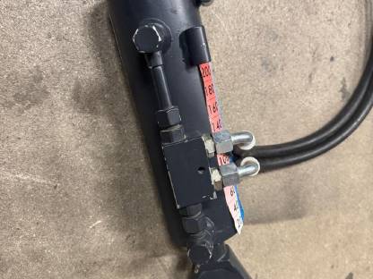 Bild 4:Hydraulischer Oberlenker KAT 3