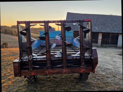 Bild 4:Miststreuer Mengele S260