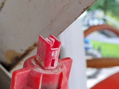 Bild 4:Jessernigg Feldspritze RWT