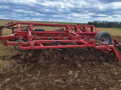 Bild 3:Grubber Agrifarm 4,5 m