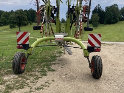 Bild 2:CLAAS Doppelschwader Liner 2700